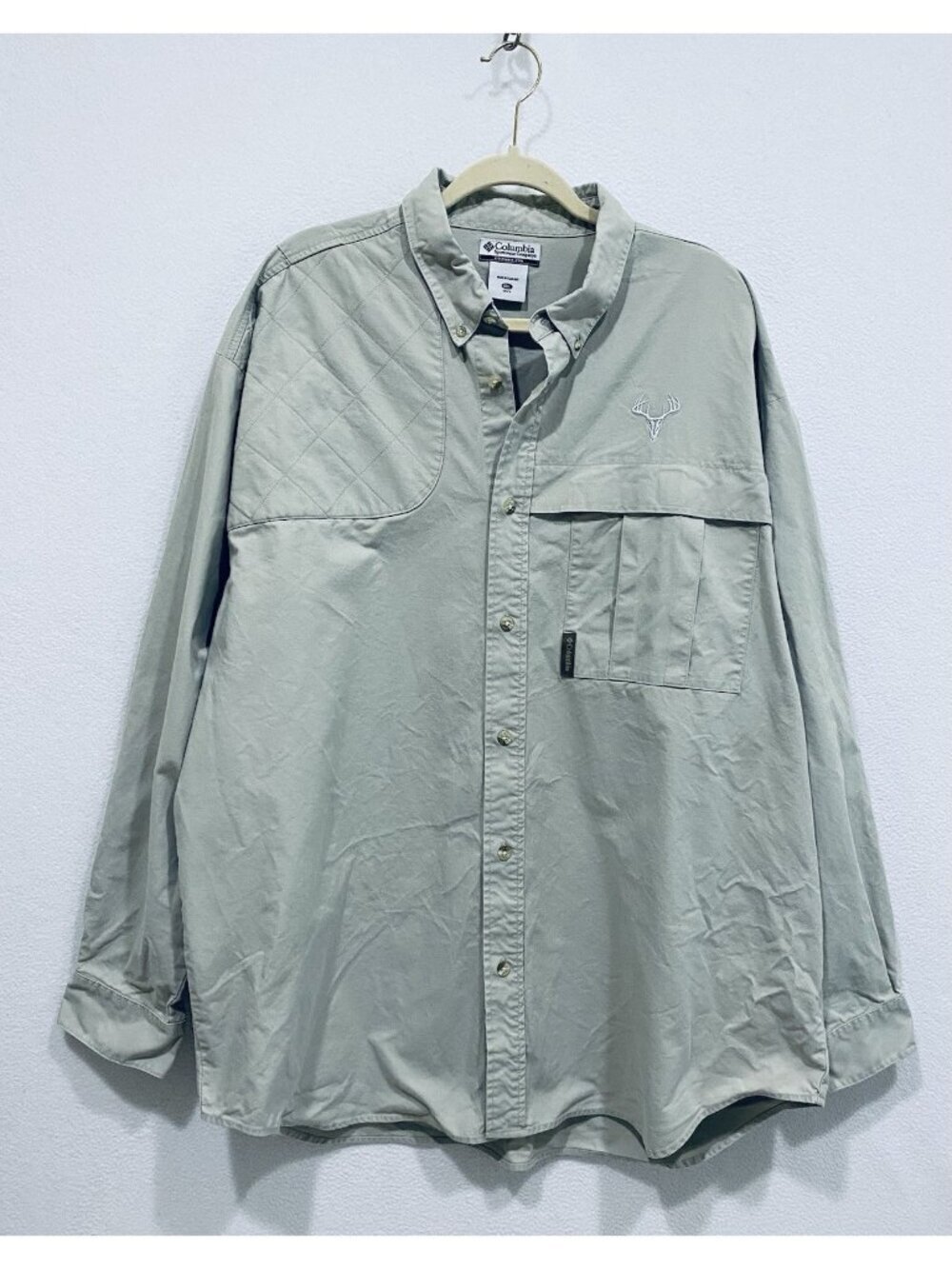 Columbia Sportswear Shirt Mens XXL Khaki Button Down Embroidered Deer Hunting